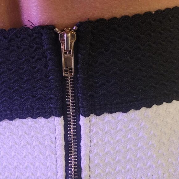 Touch Me Black and White Mini Skirt Medium runs small - Picture 3 of 6